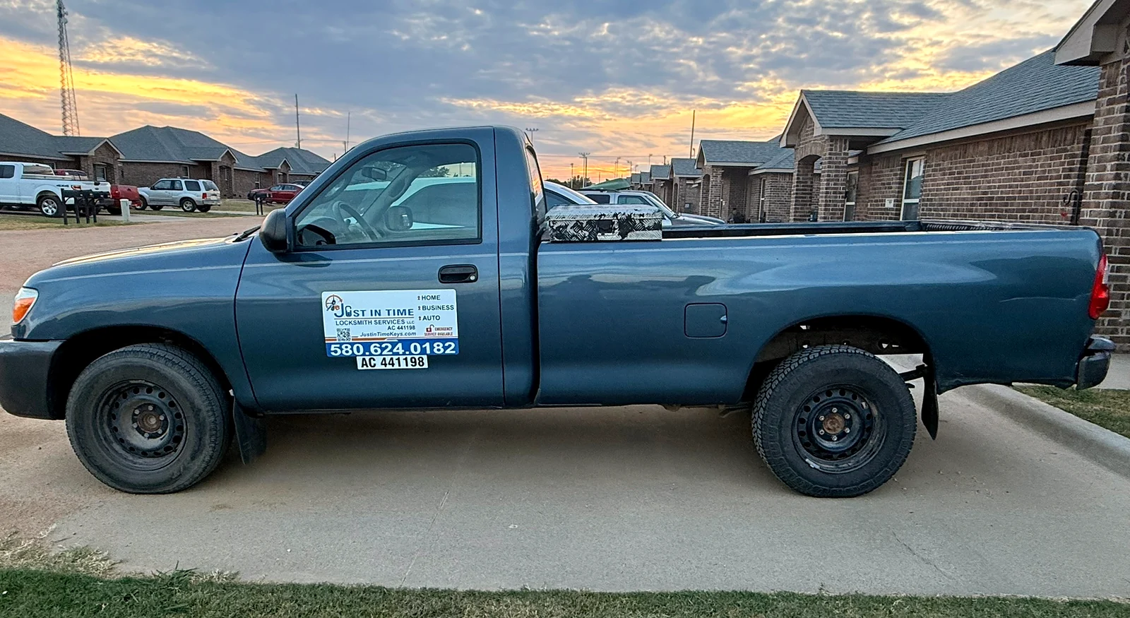 Branded Just In Time Locksmith Services pickup truck